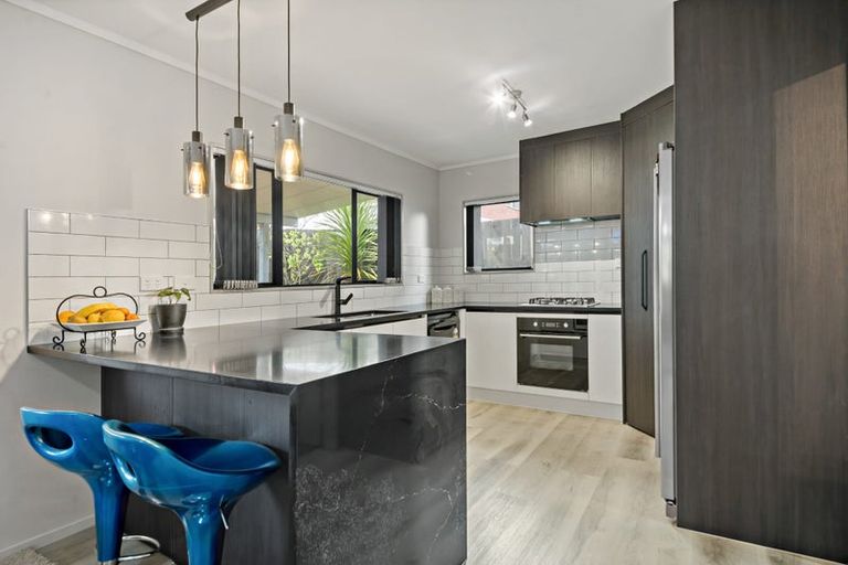 Photo of property in 2/7 Duke Street, Papakura, 2110