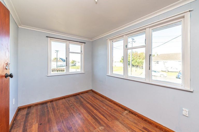 Photo of property in 10 Churchill Crescent, Tawhero, Whanganui, 4501