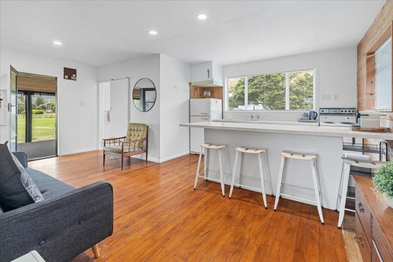 Photo of property in 24 Rauparaha Street, Marokopa, Piopio, 3988