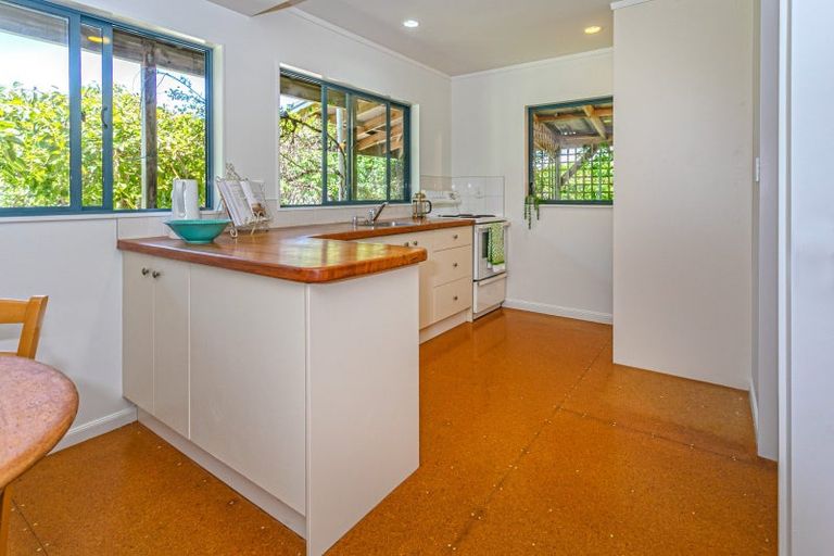 Photo of property in 35 Michelle Lane, Hahei, Whitianga, 3591