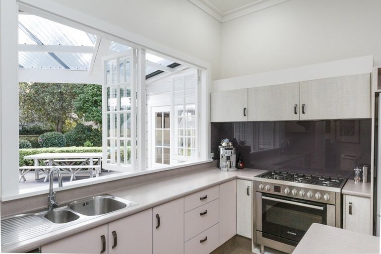 Photo of property in 66 Batt Street, West End, Palmerston North, 4410