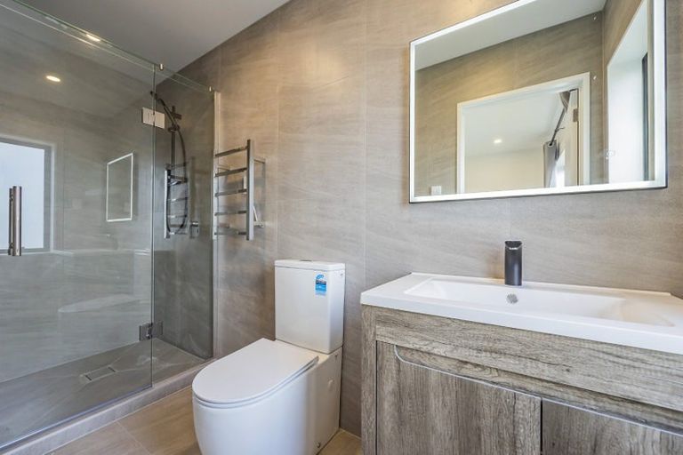 Photo of property in 1c Tudor Place, Mairangi Bay, Auckland, 0630