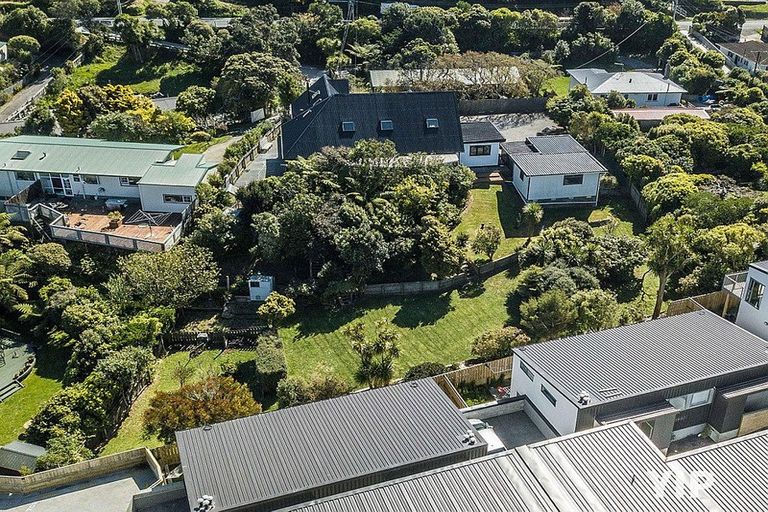 Photo of property in 81 Clifford Road, Johnsonville, Wellington, 6037