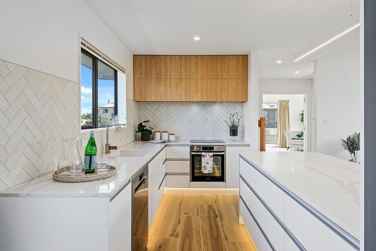 Photo of property in 85 Beachville Road, Redcliffs, Christchurch, 8081