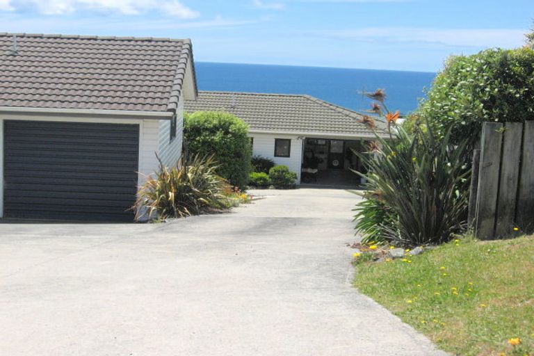 Photo of property in 26a Seaview Road, Cable Bay, 0420