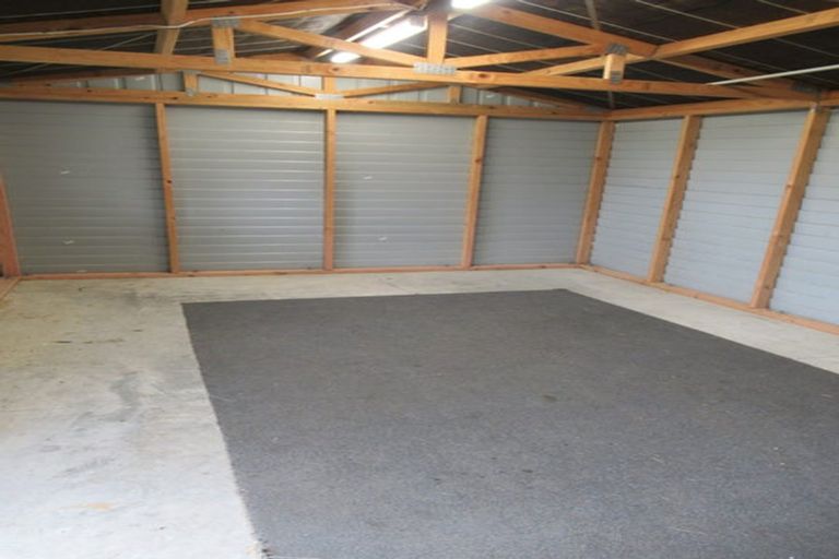 Photo of property in 4 Hikurangi Street, Trentham, Upper Hutt, 5018