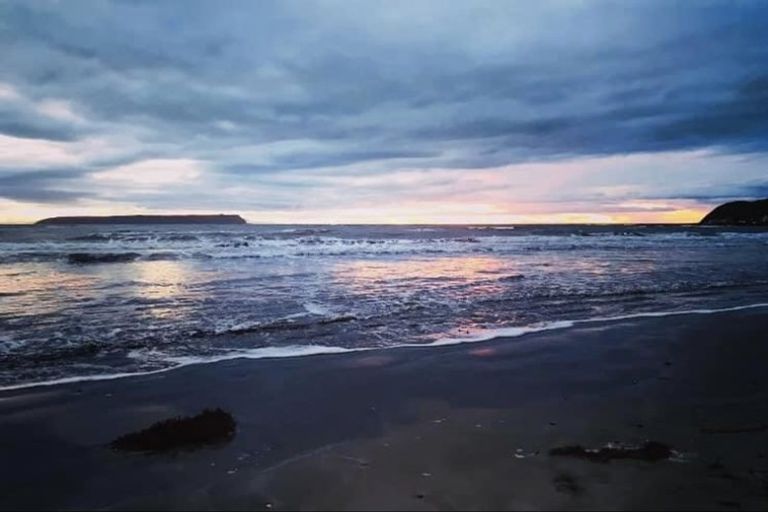 Photo of property in 22 Grays Road, Plimmerton, Porirua, 5026