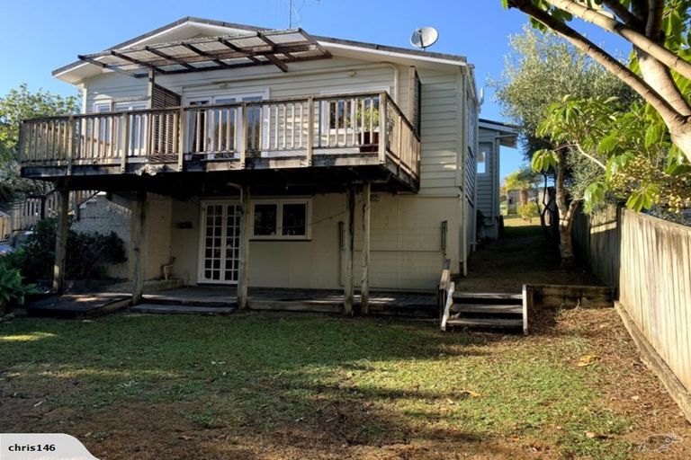 Photo of property in 26 Nutsey Avenue, Northcote, Auckland, 0627