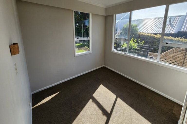 Photo of property in 49 Wairau Road, Oakura, 4314