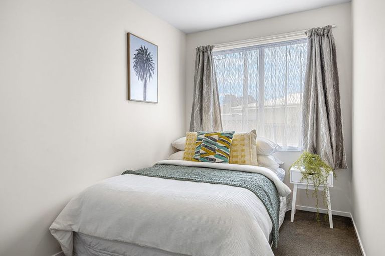 Photo of property in 18b Kuaka Crescent, Bromley, Christchurch, 8062