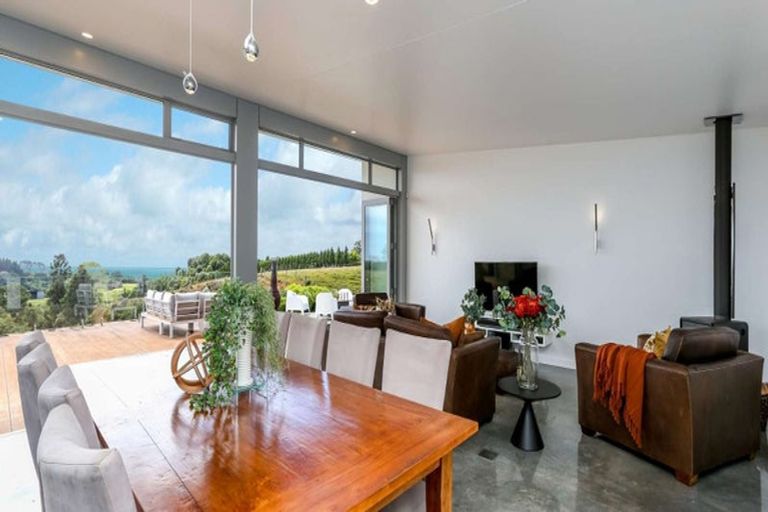 Photo of property in 11 Wilson Road, Urenui, 4375