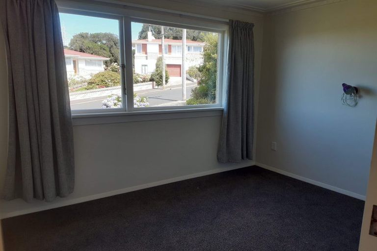Photo of property in 8 Honeystone Street, Helensburgh, Dunedin, 9010