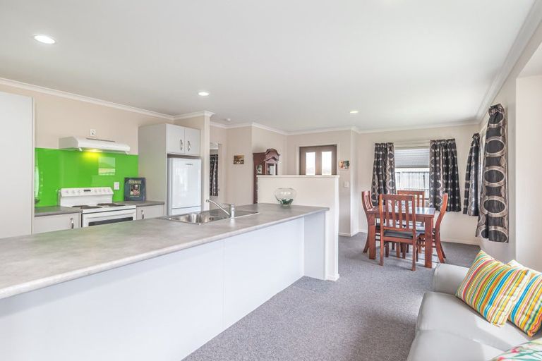 Photo of property in Trackside Villas, 54/91 Mako Mako Road, Levin, 5510