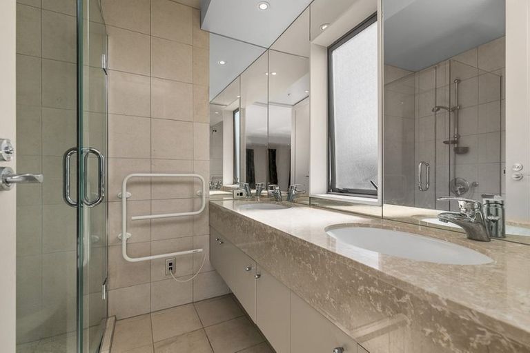 Photo of property in Tower Hill Apartments, 15f/1 Emily Place, Auckland Central, Auckland, 1010