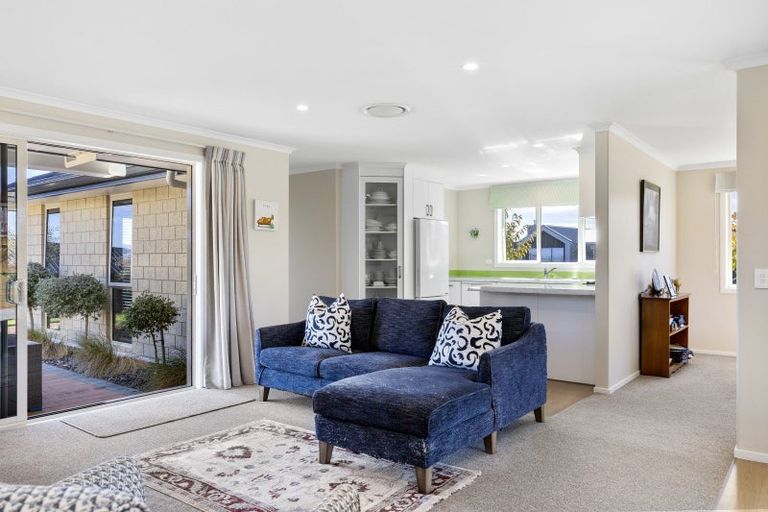 Photo of property in 4 Tuhua Close, Wharewaka, Taupo, 3330