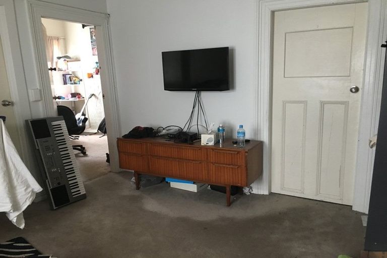 Photo of property in 23 Dundas Street, North Dunedin, Dunedin, 9016