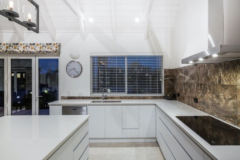 Photo of property in 67 Tarahunga Road, Levin, 5571