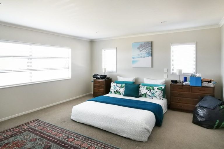 Photo of property in 21 Bellshill Close, Wattle Downs, Auckland, 2103