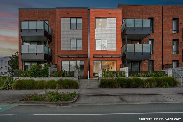 Photo of property in 239 Hobsonville Point Road, Hobsonville, Auckland, 0616