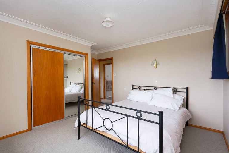 Photo of property in 19 Brough Street, Palmerston, 9430