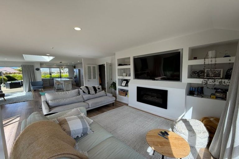Photo of property in 20 Sunrise Avenue, Mount Maunganui, 3116