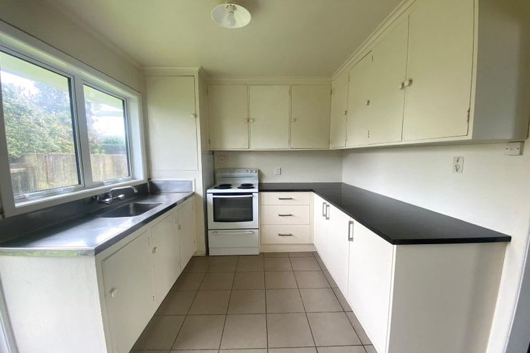 Photo of property in 8 Riverside Drive, Waiuku, 2123