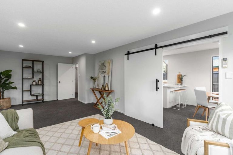 Photo of property in 16 Karnak Crescent, Russley, Christchurch, 8042