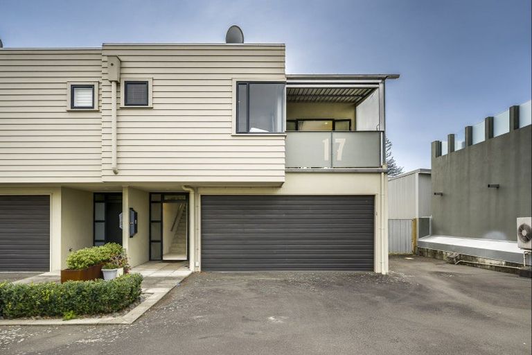 Photo of property in 17 Barry Street, Ahuriri, Napier, 4110