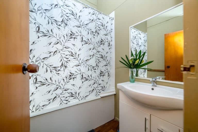 Photo of property in 6 Totara Place, Pahiatua, 4910