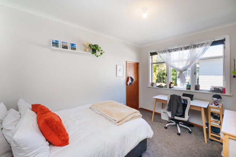 Photo of property in 27 Knowles Street, Terrace End, Palmerston North, 4410