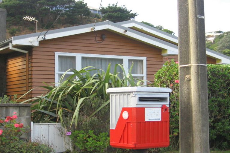 Photo of property in 38 Happy Valley Road, Owhiro Bay, Wellington, 6023
