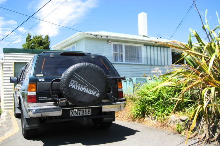 Photo of property in 12 Ranui Crescent, Khandallah, Wellington, 6035