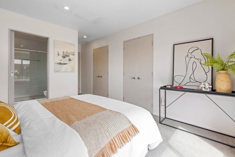 Photo of property in 15 Coolspring Way, Redwood, Christchurch, 8051