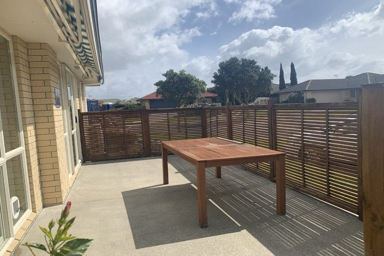 Photo of property in 12 Beachmere Place, Papamoa Beach, Papamoa, 3118
