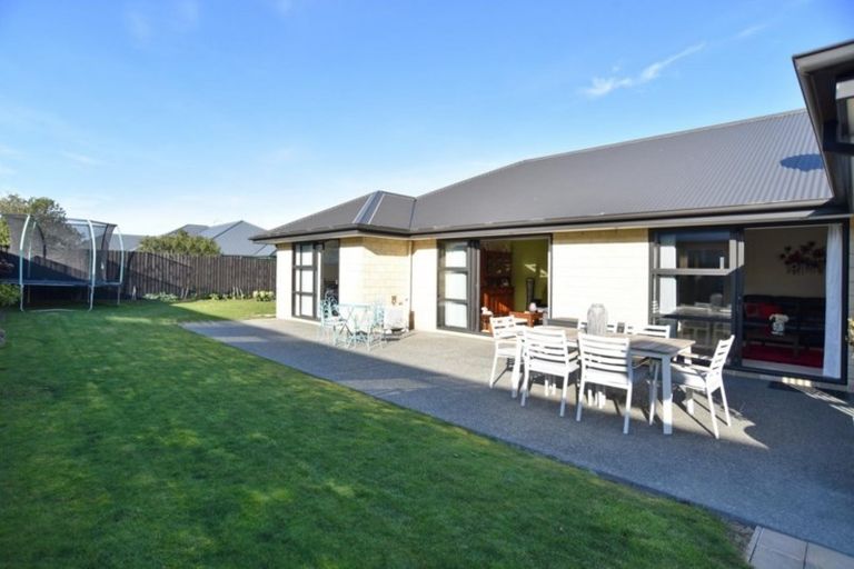 Photo of property in 32 Kotare Avenue, Rangiora, 7400