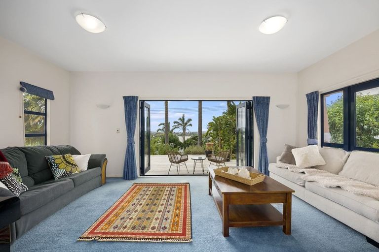 Photo of property in 6a Mizpah Road, Torbay, Auckland, 0630