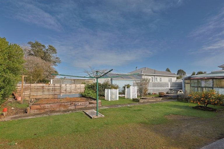 Photo of property in 60 Wakefield Street, Westport, 7825