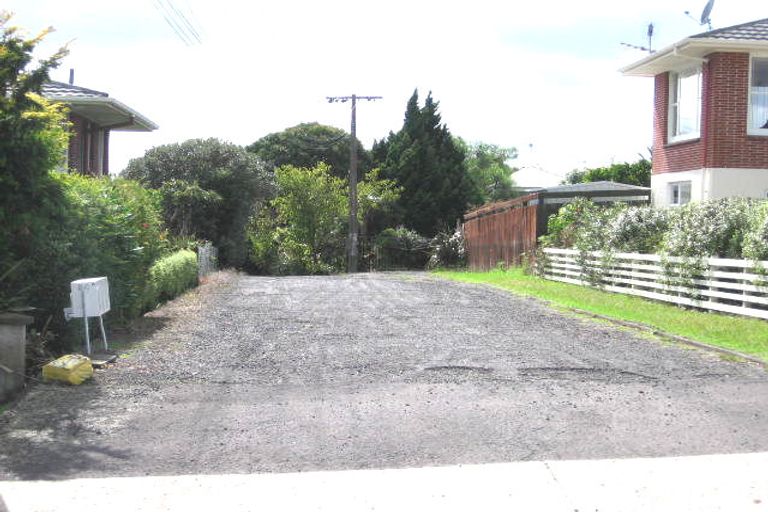 Photo of property in 84a Royal View Road, Te Atatu South, Auckland, 0610