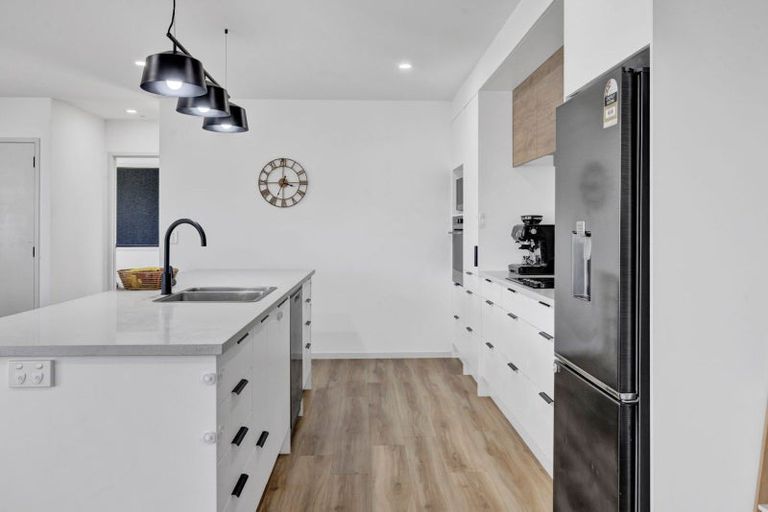 Photo of property in 35 County Drive, Hawera, 4610