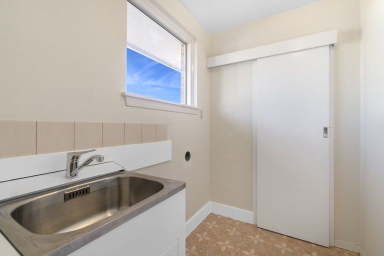 Photo of property in 42 Fovant Street, Russley, Christchurch, 8042