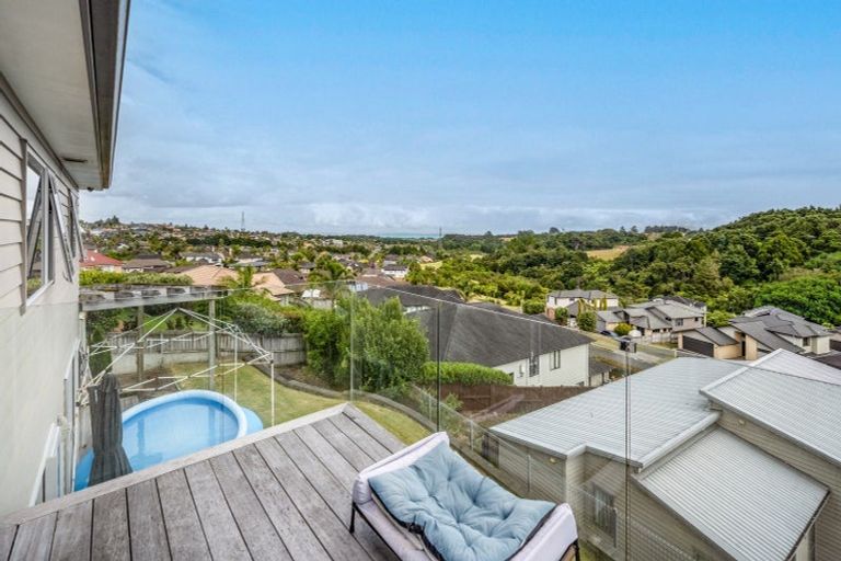 Photo of property in 8 Henriette Place, The Gardens, Auckland, 2105