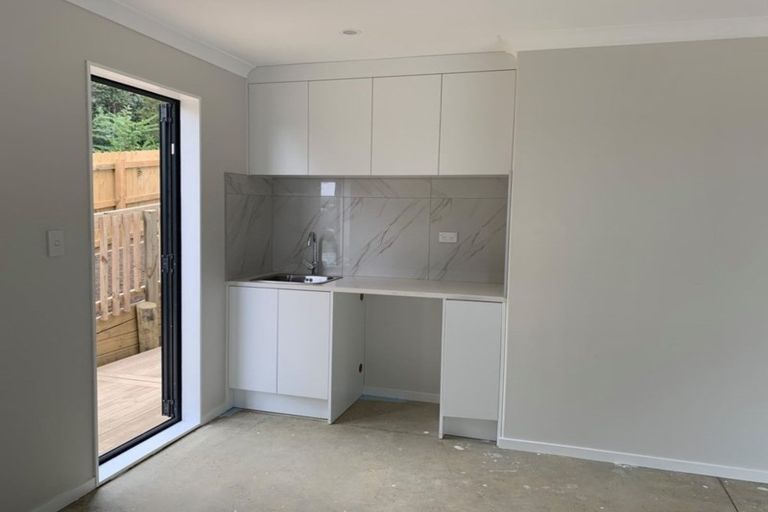 Photo of property in 6a Wiriana Place, Stanmore Bay, Whangaparaoa, 0932