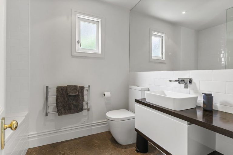 Photo of property in 78 Beresford Street West, Freemans Bay, Auckland, 1011