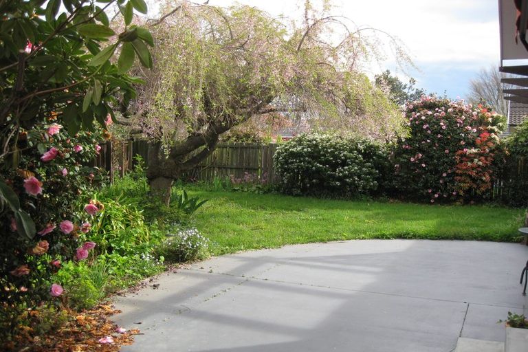 Photo of property in 1/16b Montclare Avenue, Ilam, Christchurch, 8041