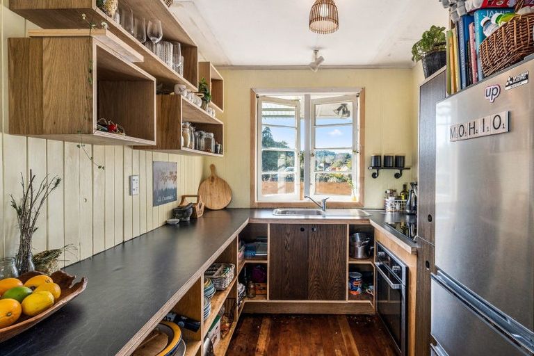 Photo of property in 8 Mohio Street, Kakahi, 3989