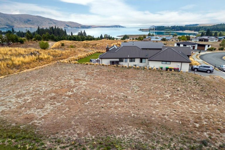 Photo of property in 28 Mistake Drive, Lake Tekapo, 7999