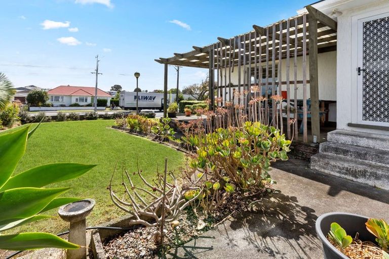 Photo of property in 83 Puriri Street, Gonville, Whanganui, 4501
