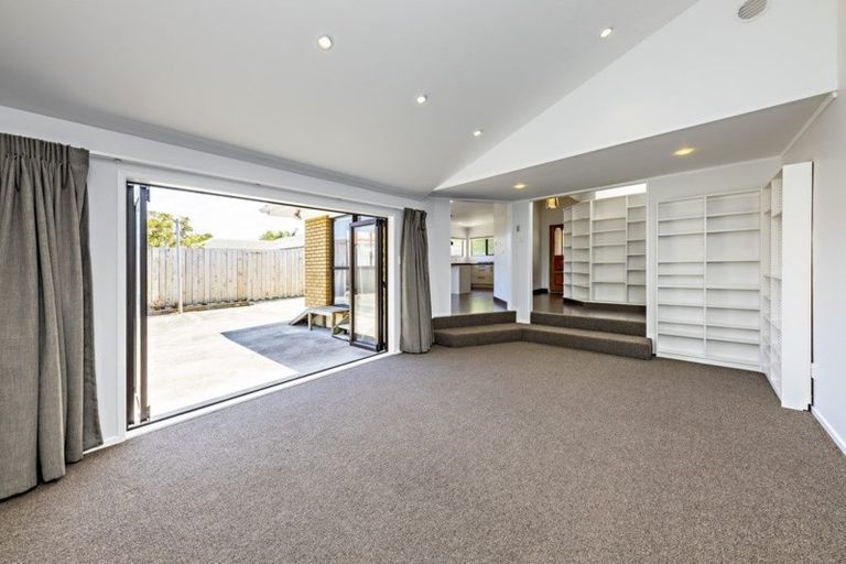 Photo of property in 3 Aztec Place, Conifer Grove, Takanini, 2112