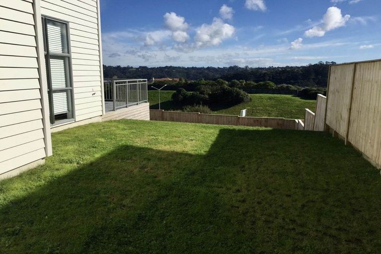 Photo of property in 89 Mackay Drive, Greenhithe, Auckland, 0632