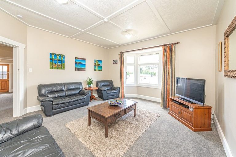 Photo of property in 6 Central Avenue, Gonville, Whanganui, 4501